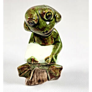 Green Frog Figurine 2.5in Sitting with Book Stoneware Toad Statue VTG Cute